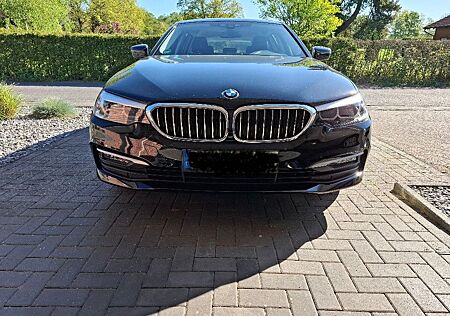 BMW 520i Touring Automatik, AHK,Garantie,Scheckheft