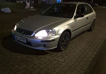 Honda Civic ej9 * TÜV 12/27 * 2800€ VB * UNFALLFREI *
