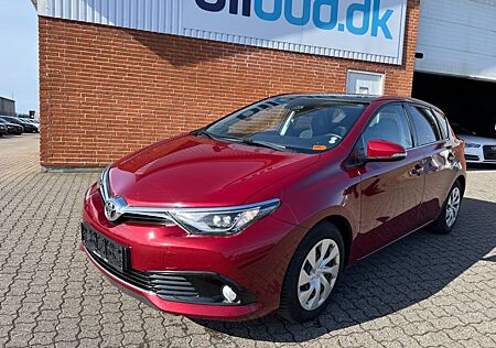 Toyota Auris Executive LED PANO FULL SERVICE