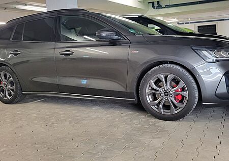 Ford Focus 1,0 EcoB. 92kW ST-Line DAB LED RFK Tempoma