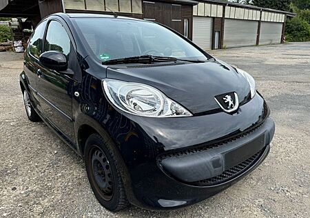 Peugeot 107 Filou Automatik Wenig KM 1Hand TÜV 10.26