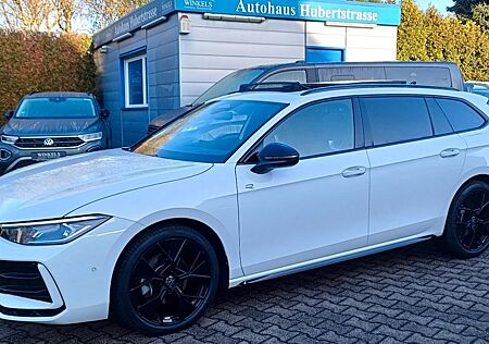 VW Passat Variant Volkswagen Passat R-Line BlackStyle DSG-Pano-19"-AHKschwenk