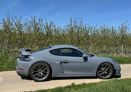 Porsche Cayman GT4, 1. Hand, Schalter