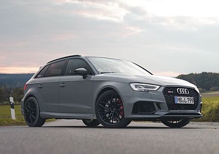 Audi RS3 NON-OPF, VOLL, Carb,B&O,Leder,Virtual,RS-Aga