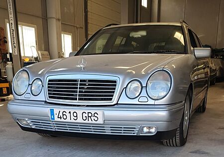 Mercedes-Benz 420 E420 V8 T Limusine like New!! Showroom Condition