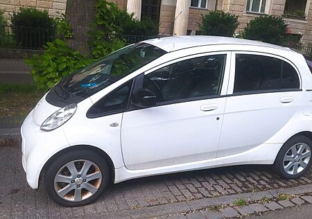 Peugeot iOn Elektromotor 49 kW Modell 2018