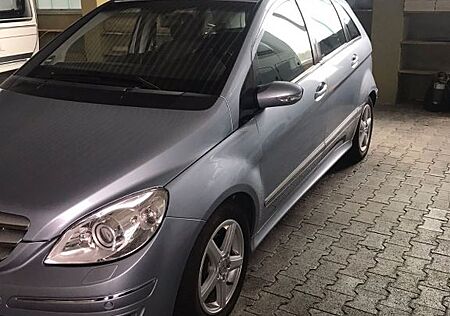 Mercedes-Benz B 200 gebraucht kaufen Mercedes-Benz B 200 B -Klasse Automatik TÜV 10.2027