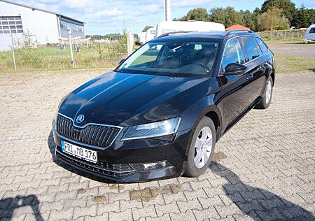 Skoda Superb Combi*Garantie*Automatik*Navi*Kamera*AHK*