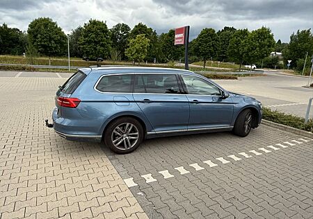 VW Passat Variant Volkswagen 2.0 TDI SCR 140kW DSG Highlin...