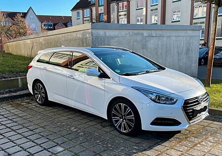 Hyundai i40 1.7 CRDi 104kW blue Premium DCT Premium