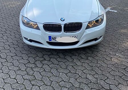 BMW 325i Touring -