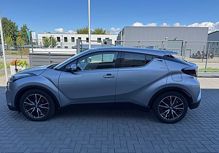 Toyota C-HR 1.8-l-VVTi Hybrid Lounge Scheckheft Vollaus
