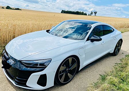 Audi e-tron GT quattro -