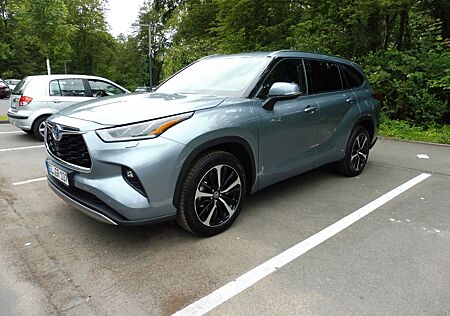 Toyota Highlander Hybrid Luxury + 7 Sitz + 8FACH !!