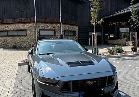 Ford Mustang 5.0 Ti-VCT V8 Dark Horse Dark Horse