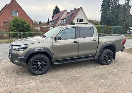 Toyota Hilux 2.8 Invincible Double Cab MY25*JBL*AHK