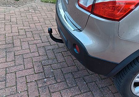 Nissan Qashqai 1.5 dCi DPF Visia mit AHK