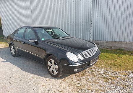 Mercedes-Benz E 240 ELEGANCE Elegance