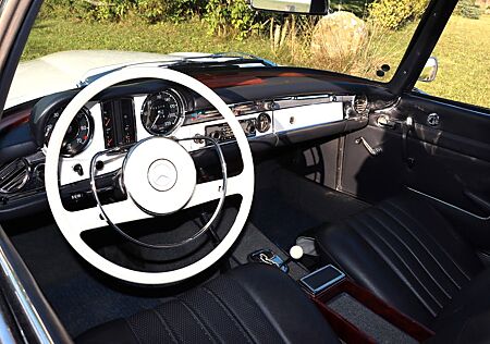Mercedes-Benz SL 230