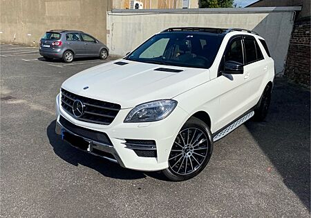 Mercedes-Benz ML 250 BlueTEC 4MATIC AMG LINE