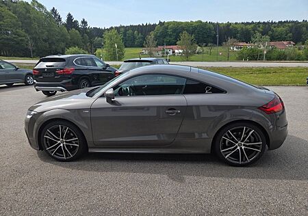 Audi TT Coupe/Roadster 2.0 TDI Coupe quattro S-Line
