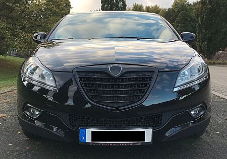 Lancia Delta 1.4 T-Jet Silver, Klima, PDC, AHK, TÜV