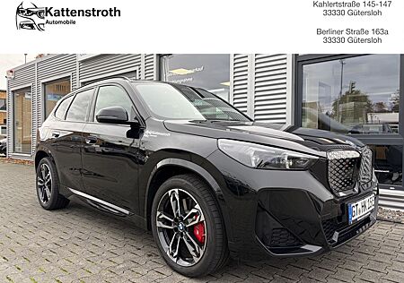 BMW iX1 eDrive20 MSportPro AHK HeadUp Pano DrivAssPl