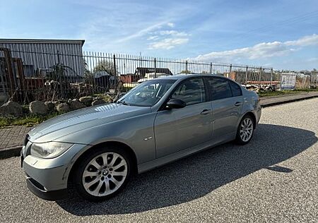 BMW 325i (neu) -