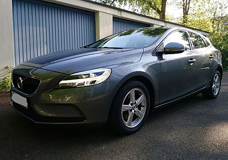 Volvo V40 T3 Momentum *Top-Zustand*