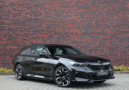 BMW 530e xDrive Touring *Pano*HUD*AHK*Bow&Wil*