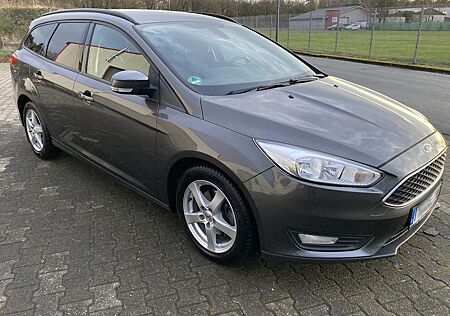 Ford Focus Turnier 1.5 TDCi 120 PS, unfallfrei