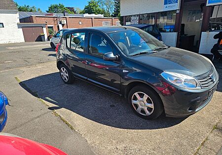 Dacia Sandero Laureate