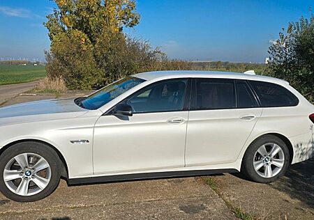 BMW 525d xDrive Touring A -