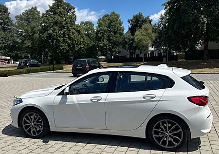 BMW 120i Luxury Line Steptronic Luxury Line