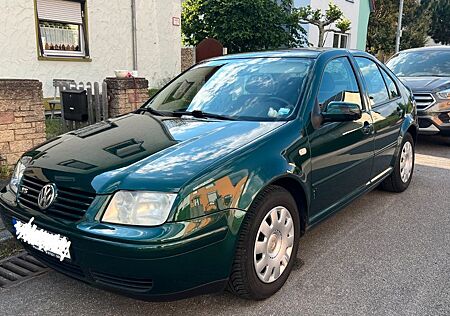 VW Bora Volkswagen 2.3 V5 -