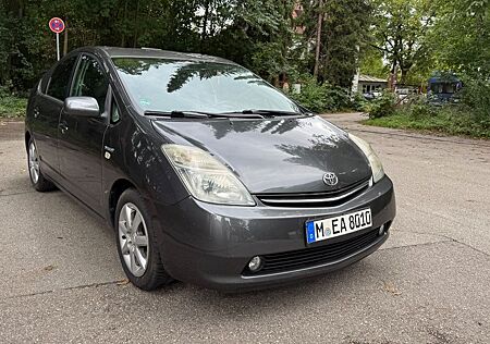 Toyota Prius Sol Top gepflegt Keyless