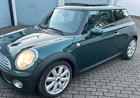 Mini Cooper 1,6 / 2.Besitz/Leder/ Klima /Panoramadach