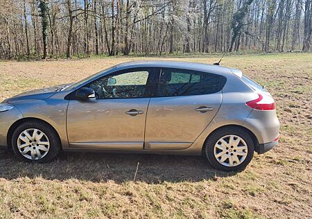 Renault Megane Bose Edition ENERGY TCe 115 Start & S...