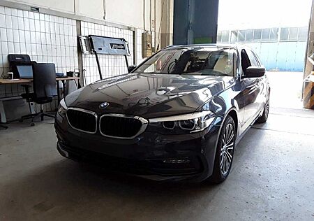 BMW 530dA XDrive Sport Line Panorama Leder Kamera