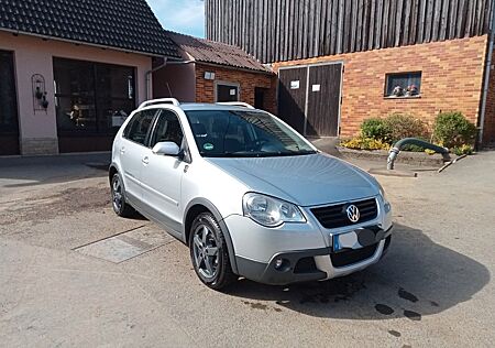 VW Polo Volkswagen Cross 1.4, 8-fach bereift