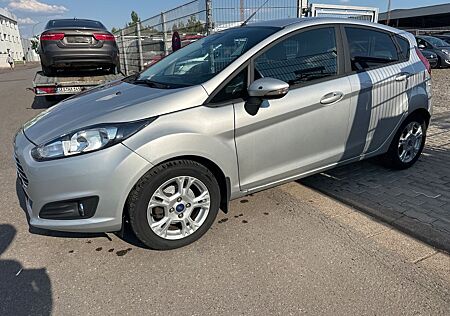 Ford Fiesta Titanium *Klimaanlage SH 95TKM