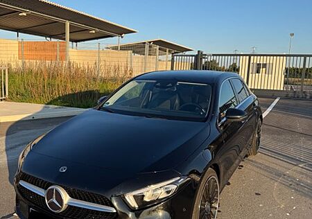 Mercedes-Benz A 180 A180 (W177) | Top gepflegt | 8-fach bereift