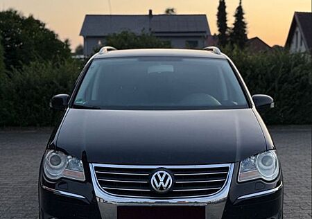 VW Touran Volkswagen 2.0 TDI Highline 6 Gang 170ps 7sitzer
