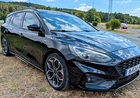 Ford Focus ,ST-Line,St.Hzg,B&O,Headup-Getriebe ruckelt