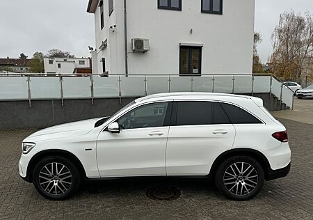 Mercedes-Benz GLC 300 e 4Matic*CAM/BURM/TEMP/TOT/VIRT/19 ZOLL