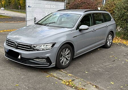 VW Passat Variant gebraucht kaufen VW Passat Variant Volkswagen Passat 2.0 TDI DSG R-LINE+LED+NAVI+KAMERA+ERGO+