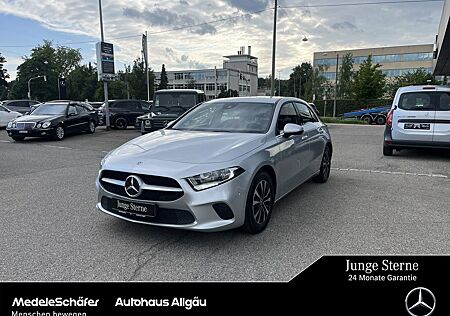 Mercedes-Benz A 180 d Style 7G-DCT Kam Park Sitzheiz Business