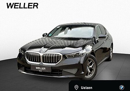 BMW 520d Lim.Aut Adpt.LED,H/K,DA,PA+,Innovation,RFK