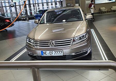 VW Phaeton Volkswagen 3.0 V6 TDI 4MOTION Tiptronic 4-Sitzer -