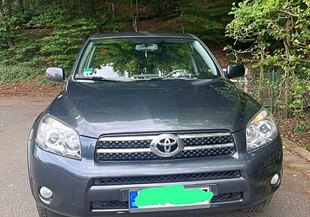 Toyota RAV 4 2.2-l-D-CAT 4x4 Sol Sol
